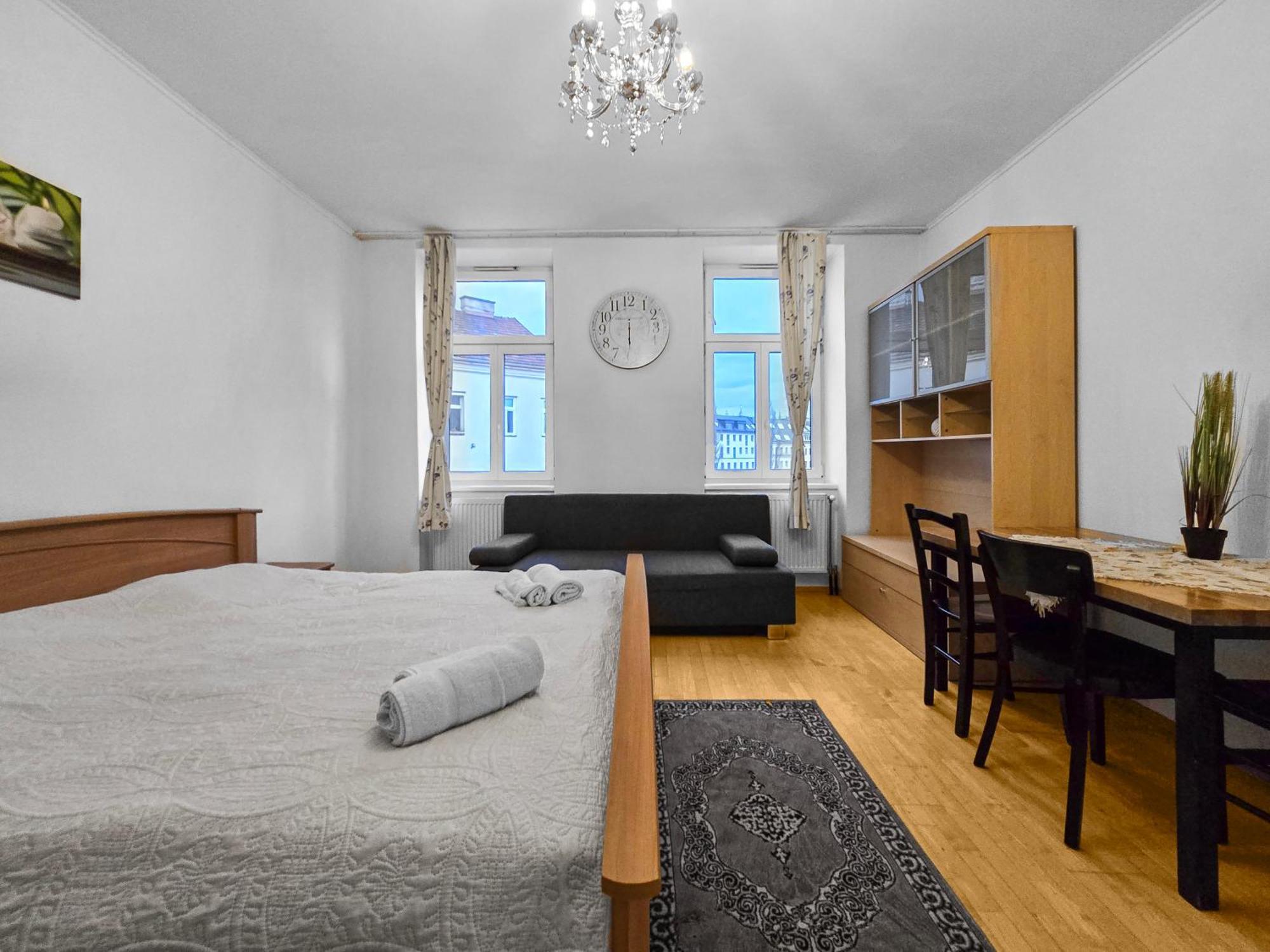 Spacious Three-Bedroom, Three King-Size Beds Wien Ngoại thất bức ảnh